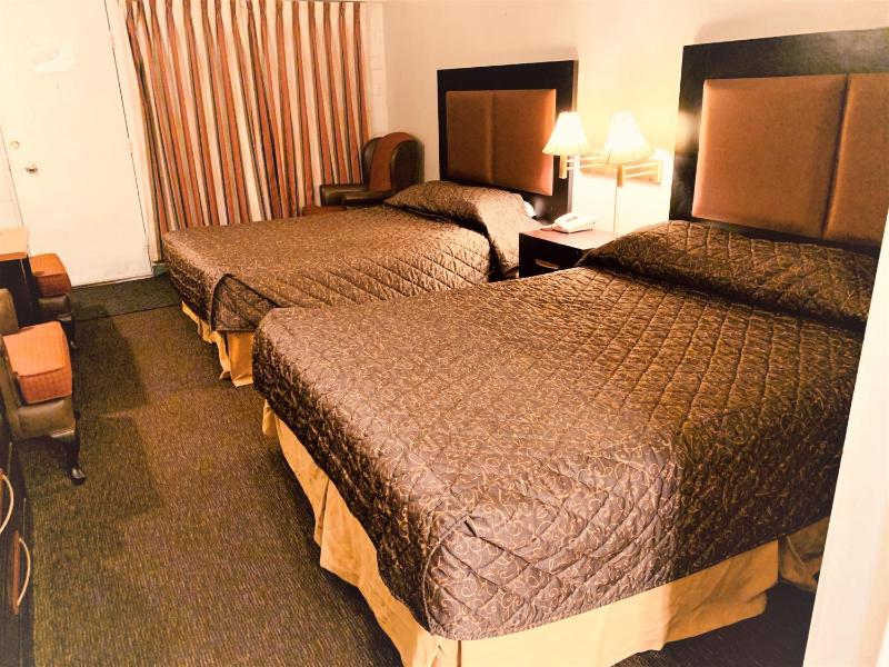 Red Carpet Inn & Suites Main image