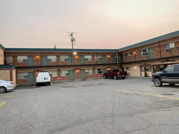 Red Carpet Inn & Suites Main image